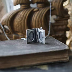 ❤️ New!  Vintage-Look Cat Cabochon Book Locket